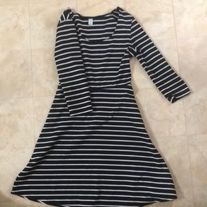 Stripped quarter sleeve dress